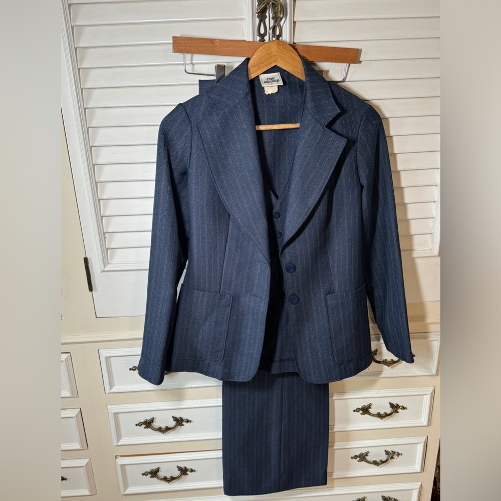 VINTAGE the Branch Div of Joshua Tree 3 piece Womens Suit